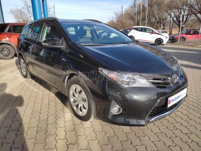 TOYOTA AURIS Touring Sports 1.4 D-4D Live Friss műszakival!