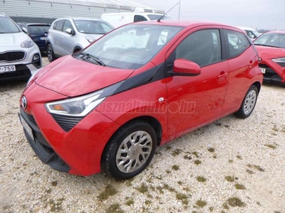 TOYOTA AYGO 1.0 x+comfort