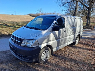 TOYOTA HI-ACE Hiace 2.5 D-4D Panel Van Comfort 146.000Km 117Le