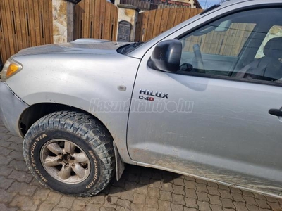 TOYOTA HI LUX Hilux 2.5 D-4D 4x4 Double Comfort AC