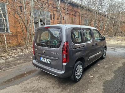 TOYOTA PROACE City Verso 1.5D Shuttle L1H1 MT5 [7 személy]