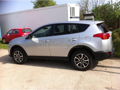 TOYOTA RAV 4 Rav4 2.0 D-4D 2WD Sol