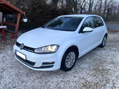 VOLKSWAGEN GOLF 1.4 TSI BMT Comfortline Magyarországi. Vezetett szervizkönyv. 150Le. BI-Xenon. Keyless. Kamera