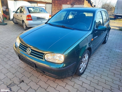 Volkswagen Golf VI