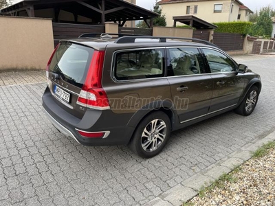 VOLVO XC70 2.0 D [D4] XC Momentum Geartronic