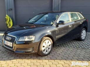 AUDI A3 1.9 PD TDI Attraction Megkímélt. Digitk...