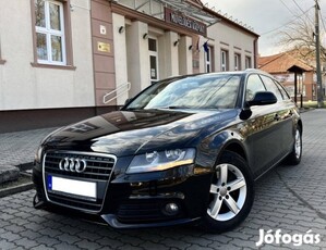 AUDI A4 Avant 2.0 TDI DPF Szervizkönyv Valós Km...