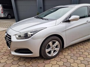 Hyundai I40 1.7 CRDi LP Life Nagyon Szép. Megkí...