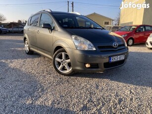 Toyota Corolla Verso 2.2 D-CAT Linea Sol Kamatm...