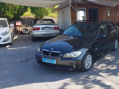 BMW 320d Touring Új gyári vezérlés és csapágyso...