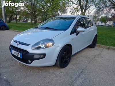 Fiat Punto Evo 1.4 8V benzines,klíma, friss műszaki