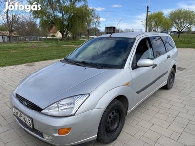 Ford Focus 1.4 Ambiente