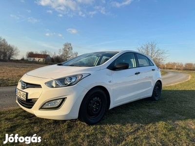 Hyundai i30 LIFE Magánszemélytől