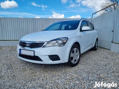 KIA CEE'D SW 1.4 EX 177E. KM! Jobb Motoros! FRI...