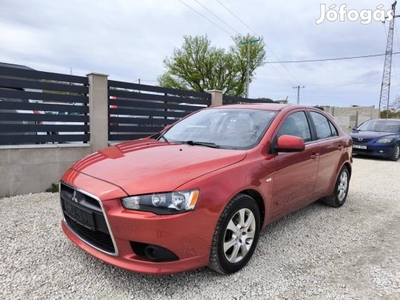 Mitsubishi Lancer Sportback 2.0 DI-D Invite Fri...