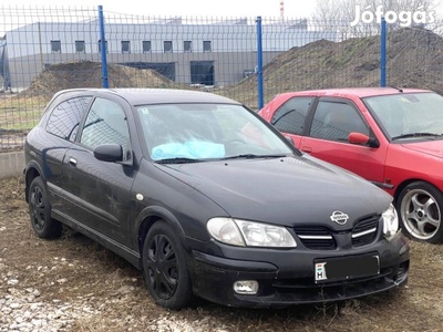 Nissan Almera 1.5 Sport P1