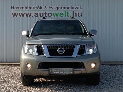 NISSAN NAVARA 4WD Double 2.5D LE 3 ÉV GARANCIA. NAGYON SZÉP!