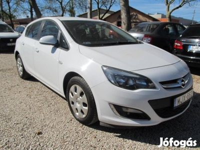 Opel Astra J 1.6 Sport Magyarországi