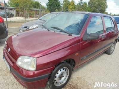 Renault Clio 1.4 RN Szervizkönyves