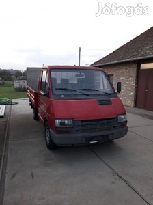 Renault Trafic platós emelőhátfalal