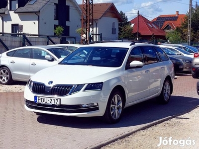 Skoda Octavia Combi 1.6 CR TDI Style DSG Foglal...