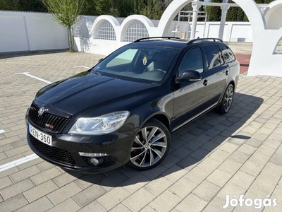 Skoda Octavia Combi 2.0 TFSI RS Lakk Fekete+260...