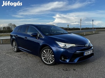 Toyota Avensis Touring Sports 2.0 D-4D Executiv...