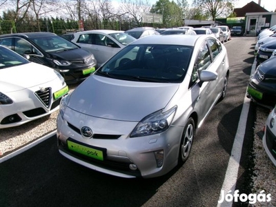 Toyota Prius Plug-IN Prémium-JBL-Távtartó-LED-A...