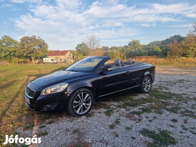 Volvo C70 2.0 D [D3] Momentum Geartronic