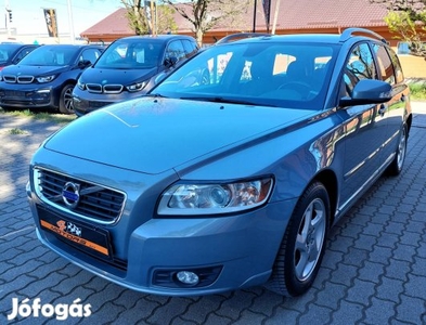 Volvo V50 1.6 D [D2] Summum Vezetett Szervizkön...