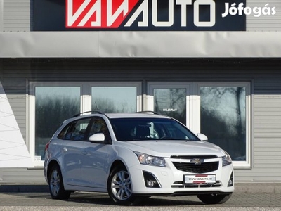 Chevrolet Cruze SW 1.7d LS Plus Klíma-Tempomat-...