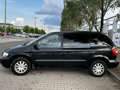 CHRYSLER VOYAGER 2.5 CRD SE (7 személyes )