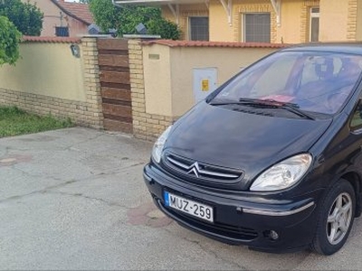 Citroen Xsara Picasso 1.6 8V Exclusive 2004 1.Tulaj Digitklíma Vonó