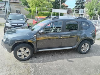 DACIA DUSTER 1.6 Black Shadow Magyarországi! 1. Tulaj! Szervizkönyv!