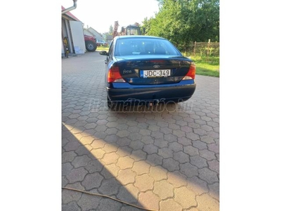 FORD FOCUS 1.4 Ambiente