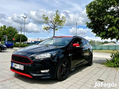 Ford Focus 1.5 Ecoboost ST-Line Black Legjobb v...