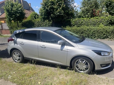 FORD FOCUS 1.5 TDCI Titanium Magyarországi. 2.tul. szervizkönyves. magánszemély