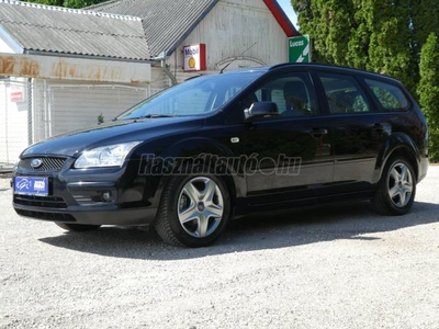 FORD FOCUS 1.6 Collection