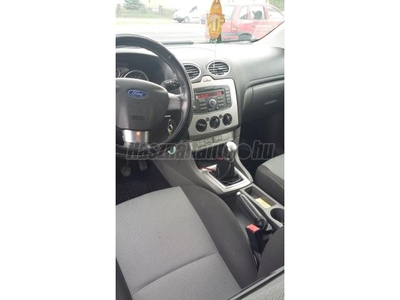 FORD FOCUS 1.6 Fresh