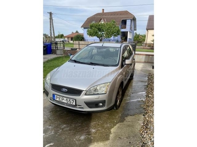 FORD FOCUS 1.6 Ghia