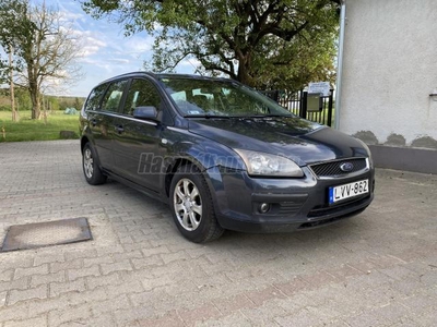 FORD FOCUS 1.6 TDCi Ghia DPF 2zónás digitklíma Tempomat