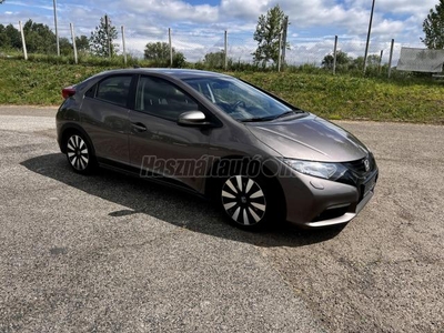 HONDA CIVIC 1.6 i-DTEC Lifestlye ADAS MEGKÍMÉLT ÁLLAPOT/ ÜLÉS FŰTÉS/ TOLATÓ KAMERA/ NAVI/ KÉT KULCS/ FRISS OLAJ CSERE