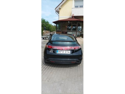 HONDA CIVIC 1.8 Sport