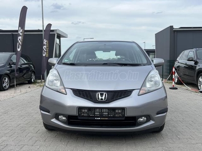 HONDA JAZZ 1.4 Elegance Vezetett szervizkönyv