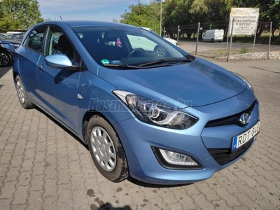 HYUNDAI I30 1.4i Life 62e Km!