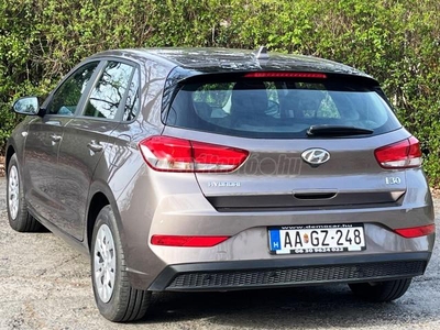 HYUNDAI I30 1.5 DPi Life Szervizk.!28.678km!!Gyári Garancia!Gyári fényezés!