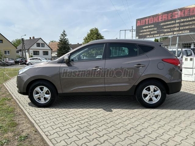 HYUNDAI IX 35 ix35 1.6 GDi Life SZERVIZKÖNYV//TEMPOMAT//4XÜLÉSFŰTÉS//DIG KLIMA