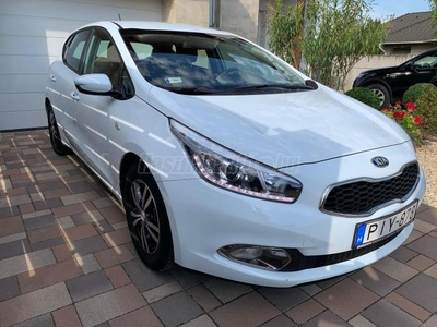 KIA CEE'D 1.4 CVVT FIFA Limited SZ.KÖNYV+KAMERA!!!