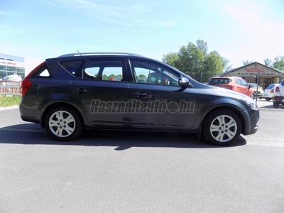 KIA CEE'D SW 1.6 CRDi EX