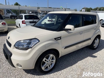 KIA Soul 1.6 CRDi Prémium Friss Műszaki